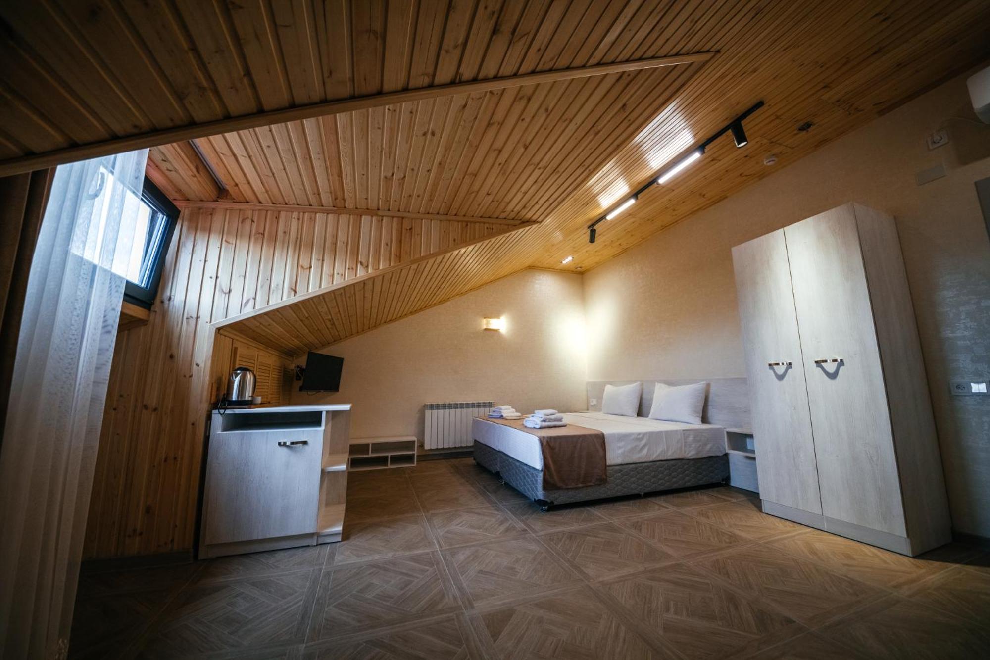 Chief Hotel Gyumri Eksteriør bilde